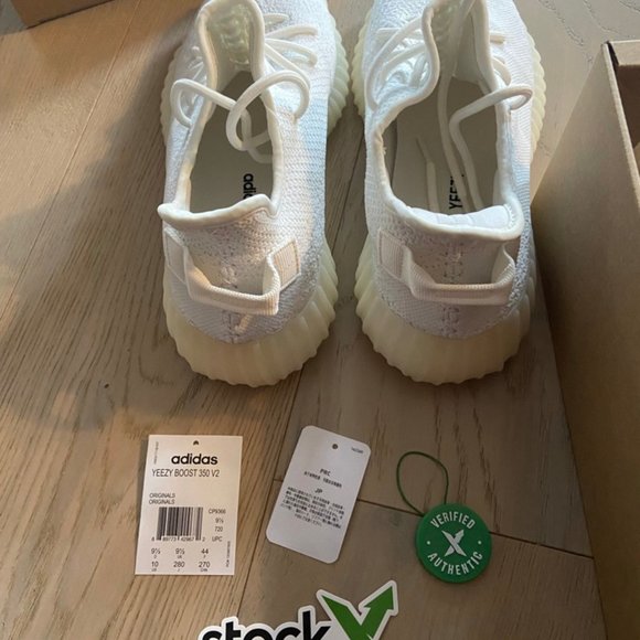YEEZY BOOST 350 V2 CP9366 US size 10 WHITE NEW